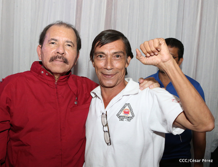 Presidente Daniel Ortega y Compa&ntilde;era Rosario Murillo con trabajadores y trabajadoras de Nicaragua